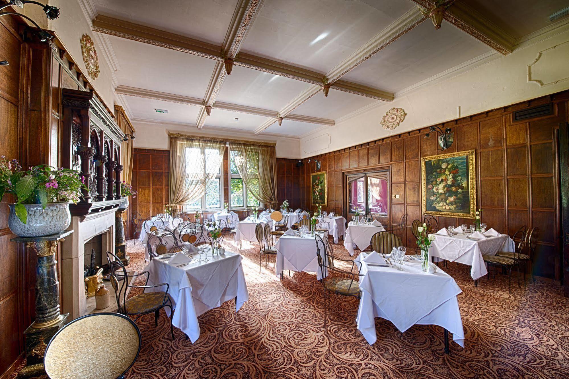 Miskin Manor Hotel Hensol Eksteriør billede