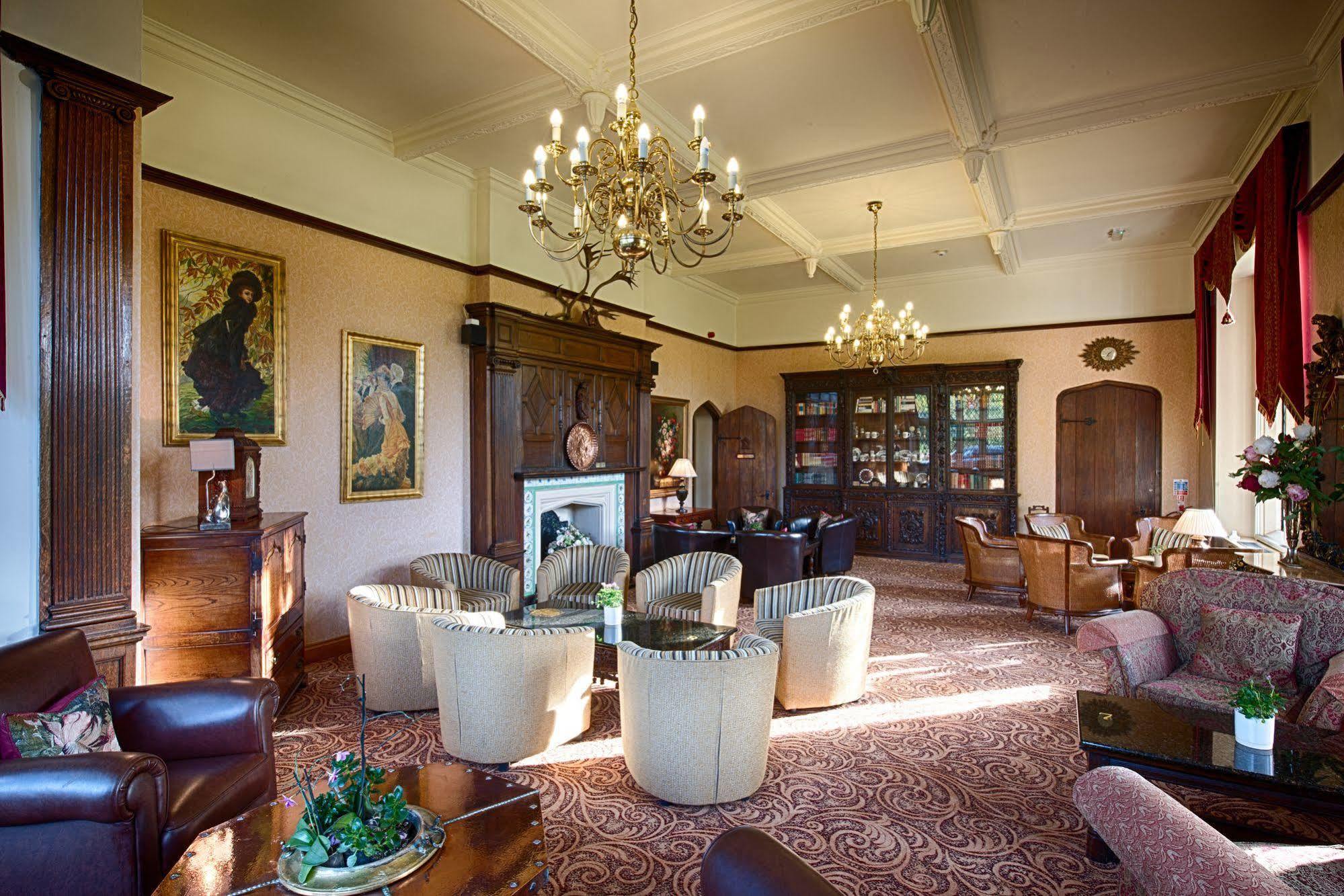 Miskin Manor Hotel Hensol Eksteriør billede