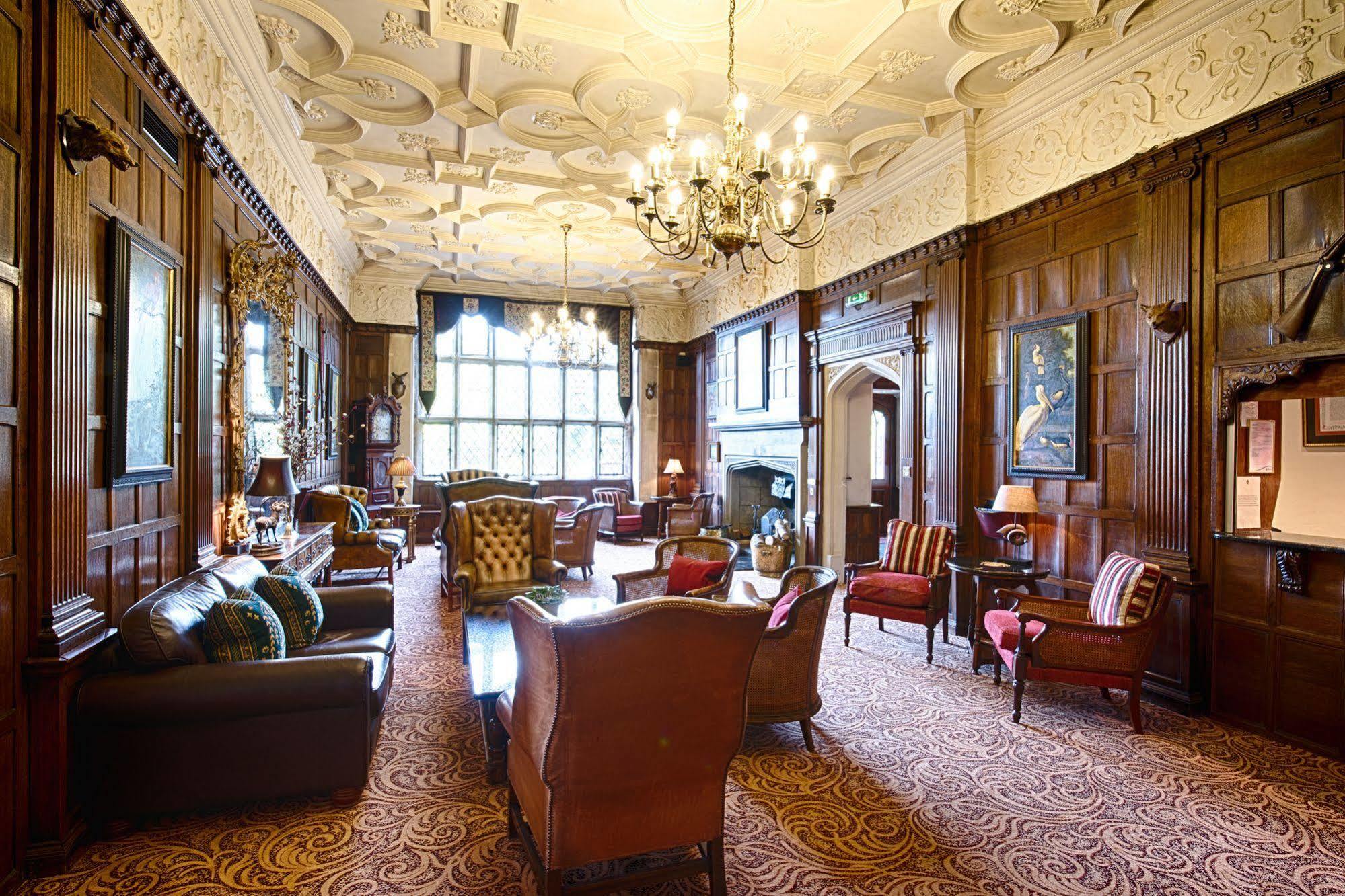 Miskin Manor Hotel Hensol Eksteriør billede