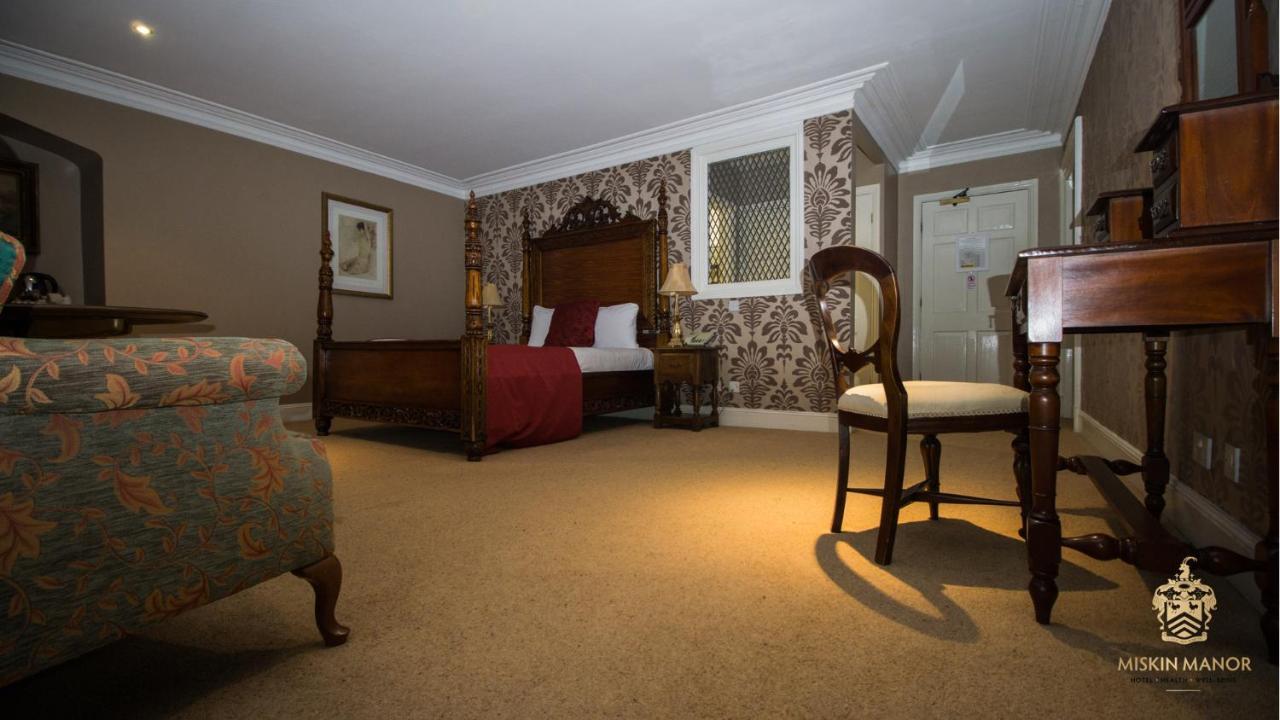 Miskin Manor Hotel Hensol Eksteriør billede