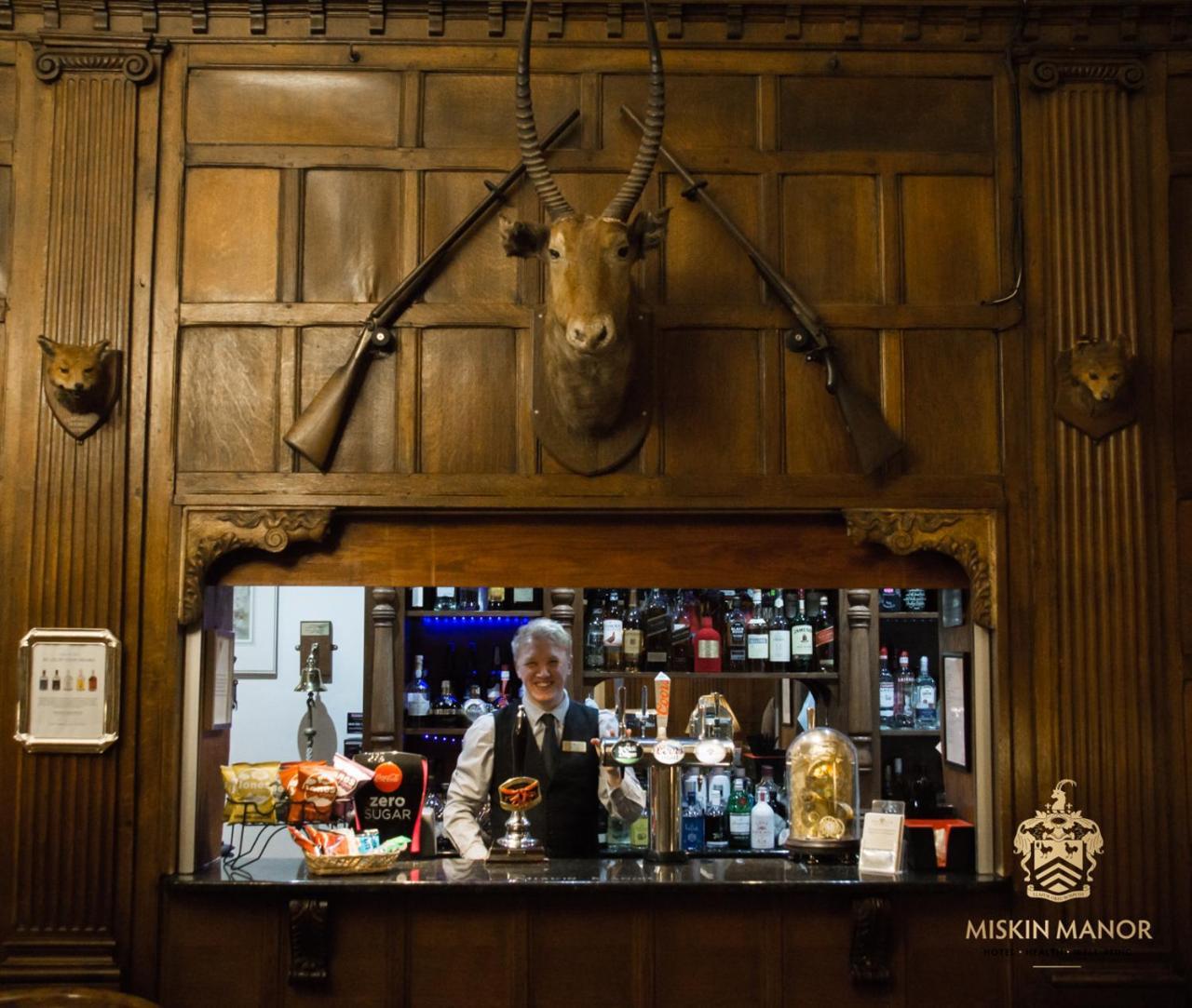 Miskin Manor Hotel Hensol Eksteriør billede